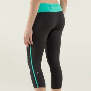 Lululemon Race With Grace Black Soot/Bali Breeze Crop Leggings 6